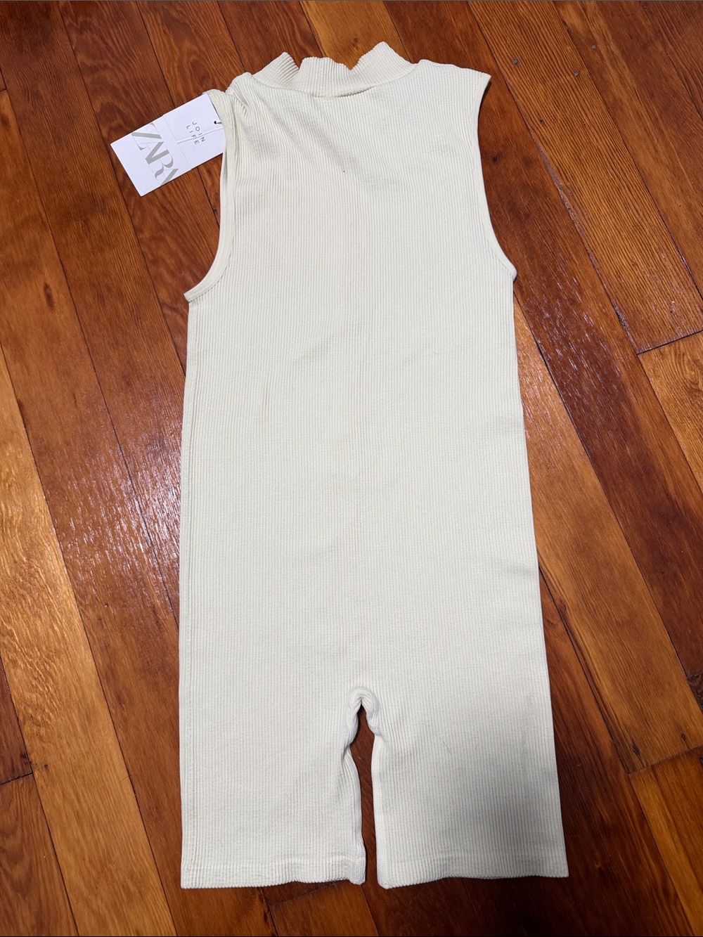 Women’s Cream Ribbed Active Biker - Picture 4 of 4